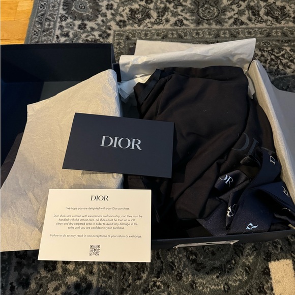 Dior Timeless Chelsea Boots - Picture 3 of 14